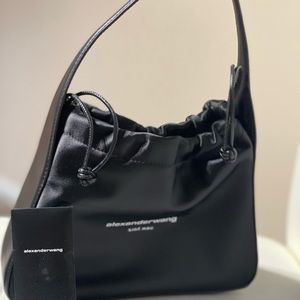 Alexander want tote bang